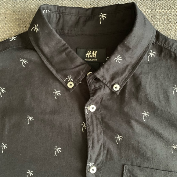 H&M Hawaiian Palm Tree Shirt - Picture 5 of 6